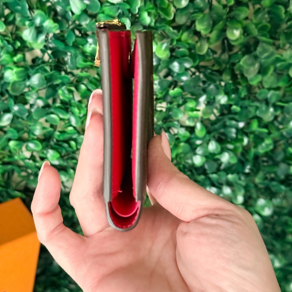 Louis Vuitton Monogram Small Compact Lisa Zip Wallet - Red Interior Like New - Picture 5 of 9